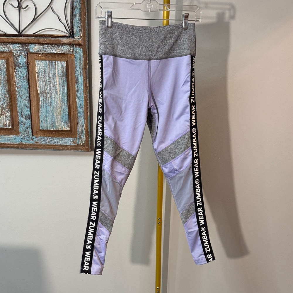 Zumba Fitness Lavender & Gray Leggings with Branded logo Side Tape EUC S-M